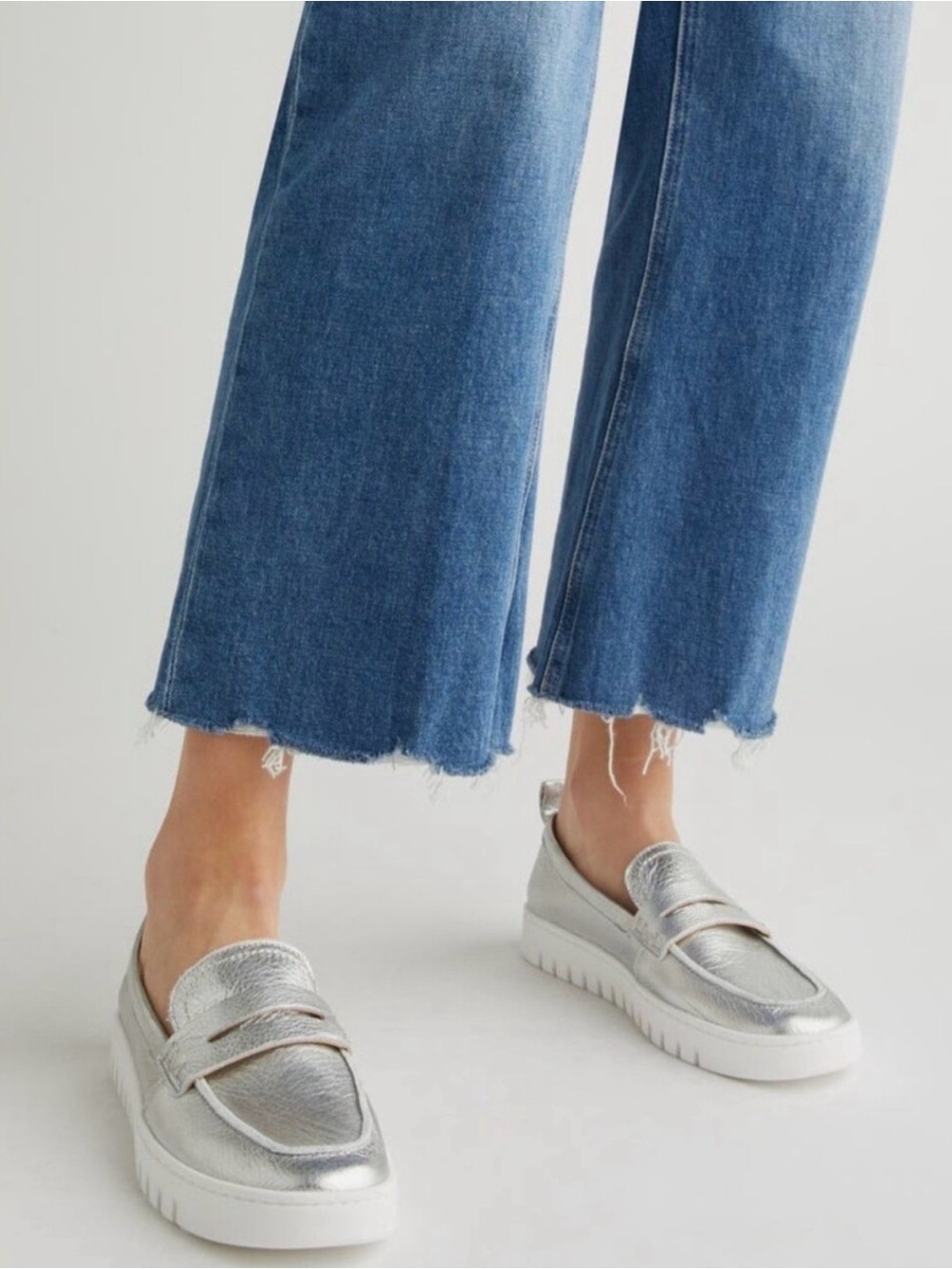 Vionic Uptown Loafer Silver Metallic Leather Women’s Size 8 Wide Comfort